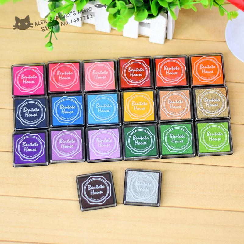 Wholesale-Candy Color Stamp Pad Inkpad for Decoration Scrapbooking Fingerprint Ink Pad Stamps tinta sellos material manualidades papeleria1, Light pink
Wholesale-Candy Color Stamp Pad Inkpad for Decoration Scrapbooking Fingerprint Ink Pad Stamps tinta sellos material manualidades papeleria1, Light pink