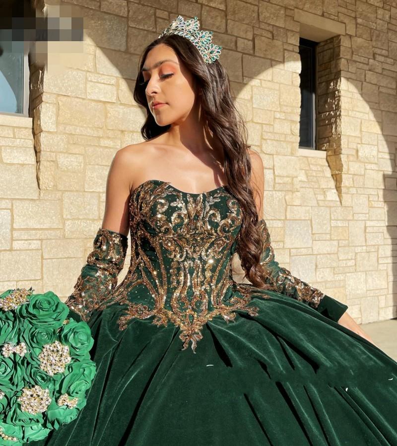 Vintage Mexican Girls Royal Dark Green Velvet Quinceanera Dresses Gold Sequin Lace Appliqued Sweet 16 Dresses Luxury Prom Pageant Ball Gowns Vestidos 
