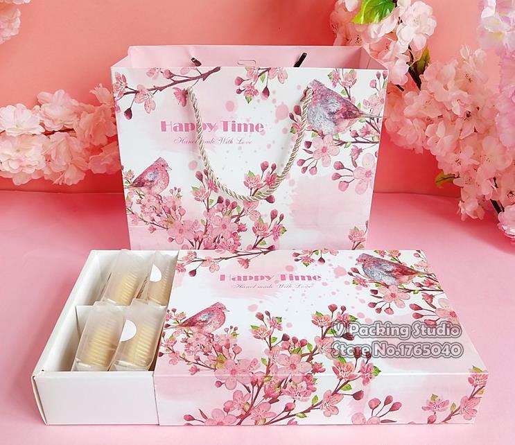 Sakura Pink flower Candy gift Paper Box,Biscuits candies Pancakes box, pastry packaging boxes 100 pieces/lot
Sakura Pink flower Candy gift Paper Box,Biscuits candies Pancakes box, pastry packaging boxes 100 pieces/lot