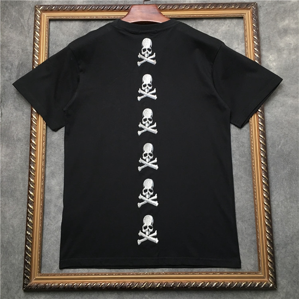 Men's Short-sleeved T-shirt a Row of Skulls Pattern Women Shirts|streetwear 2191001588 G8c7, Black
Men's Short-sleeved T-shirt a Row of Skulls Pattern Women Shirts|streetwear 2191001588 G8c7, Black