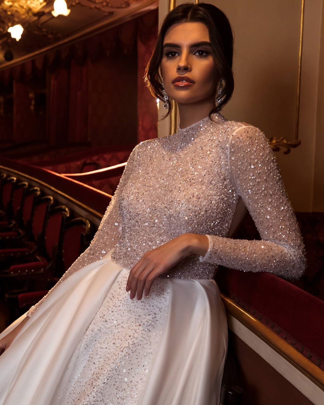 Sequined Backless Sparkly Wedding Dresses High Neck A Line Long Sleeves Bridal Gowns Sweep Train Tulle Robe De Marie