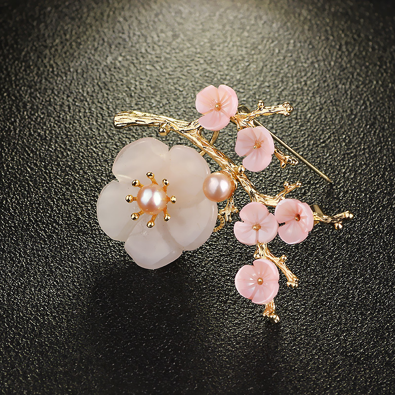 FARLENA Natural Crystal stone Plum blossom Corsage hijab pins Elegant Freshwater Pearl Brooches for Women Clothing Accessories 201009