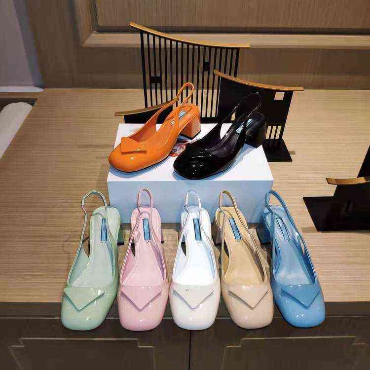 Single Shoes Women Sandals 2022 Spring Summer New Triangular Women's Thick Heel Back Trip Belt Baotou High-heeled Y220221, Sky blue shoes
Single Shoes Women Sandals 2022 Spring Summer New Triangular Women's Thick Heel Back Trip Belt Baotou High-heeled Y220221, Sky blue shoes