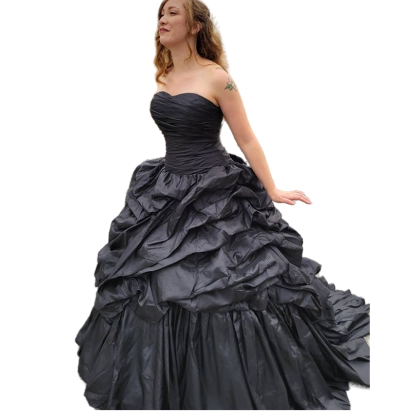 Gothic Black Taffeta Wedding Dress Strapless Tiered Ruched Skirt Vintage Victorian Bridal Gowns Back Lace-Up Plus Size Bride Wedding Dresses 2022 Vest