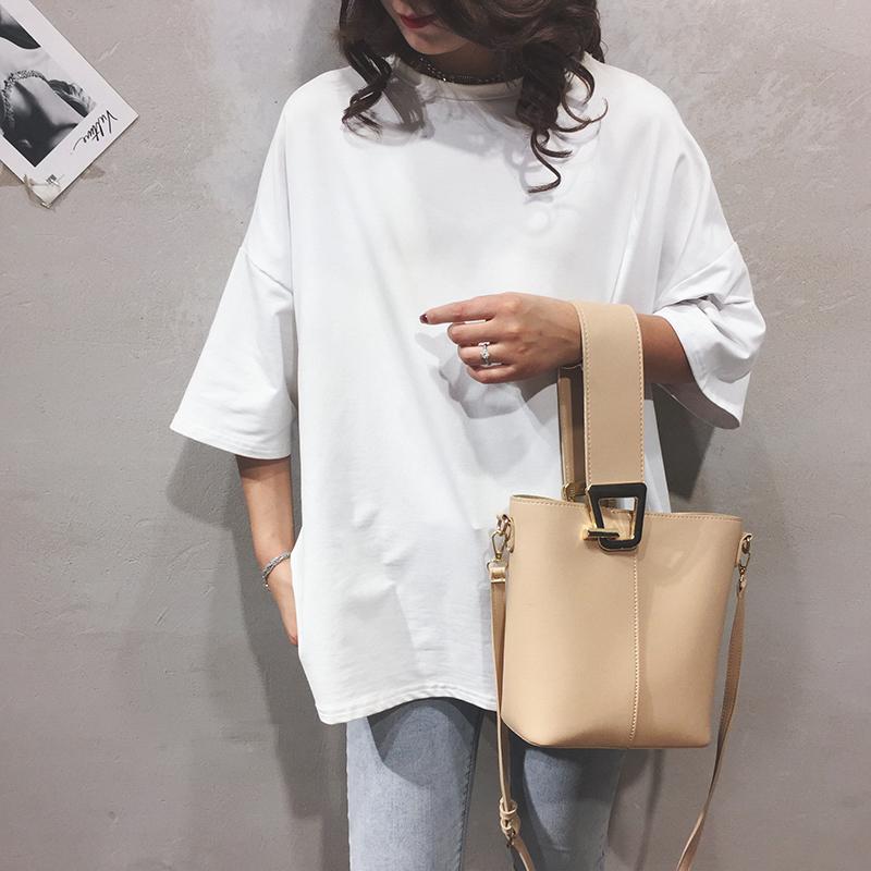 Fashion Woman Shoulder Bag PU Leather Simple Female Handbag Waterproof Youth Ladies Bucket Bag Work Solid Color, Black
Fashion Woman Shoulder Bag PU Leather Simple Female Handbag Waterproof Youth Ladies Bucket Bag Work Solid Color, Black