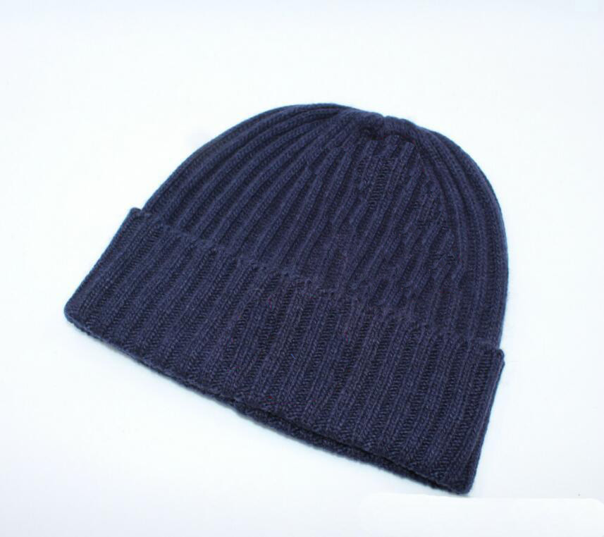 Men's and women's winter hats with letters skulls, fashion hats selling winter hats with labels, Beige
Men's and women's winter hats with letters skulls, fashion hats selling winter hats with labels, Beige