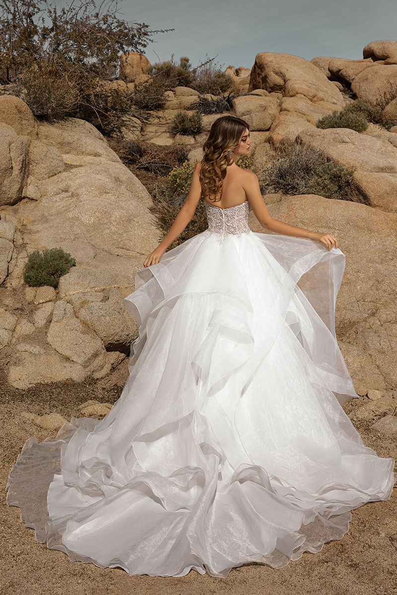 Kitty Chen A Line Wedding Dresses Sweetheart Neck Beading Lace Appliques Bridal Gowns vestidos de novia Ruffles Backless Wedding Dress