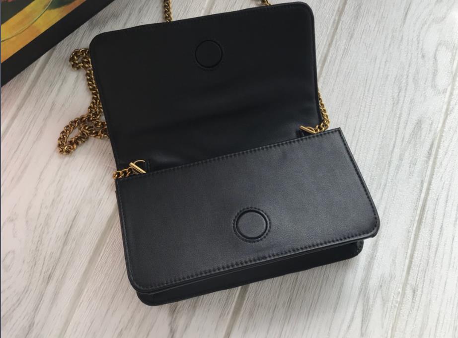 wholesale fashion Women Shoulder Bags Love Heart Bag Mini Chain Flap Crossbody Handbag High Quality Genuine Leather Quilted with box
wholesale fashion Women Shoulder Bags Love Heart Bag Mini Chain Flap Crossbody Handbag High Quality Genuine Leather Quilted with box