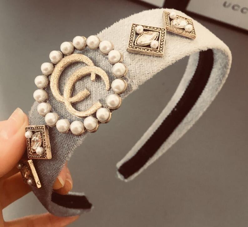 2020 New fashion design Letters Hair Sticks Women Girl Hair Accessories Pearl Rhinestone Crystal Handmade Hair Sticks
2020 New fashion design Letters Hair Sticks Women Girl Hair Accessories Pearl Rhinestone Crystal Handmade Hair Sticks