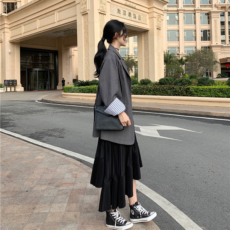 LANMREM Solid Color Elastic High Waist Stitching Ruffled Irregular Pleats Woman Skirt Simple Fashion Autumn New TV518 T200324