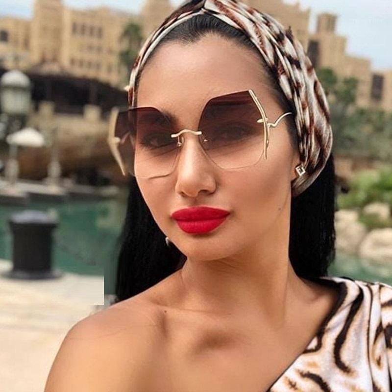 Unique Rimless Square Sunglasses Women Vintage Brand Oversized Sun glasses For Female Men Gradient Shades Eyewear UV400 Gift1
Unique Rimless Square Sunglasses Women Vintage Brand Oversized Sun glasses For Female Men Gradient Shades Eyewear UV400 Gift1