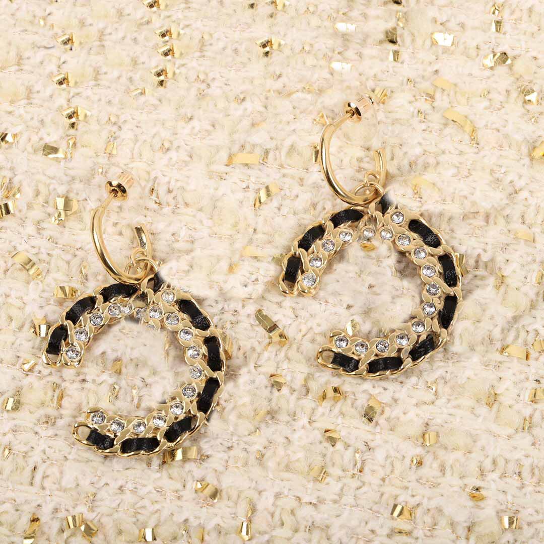 Top quality drop earring with diamond and black genuine leather for women engagement jewelry gift free shipping PS3600
Top quality drop earring with diamond and black genuine leather for women engagement jewelry gift free shipping PS3600