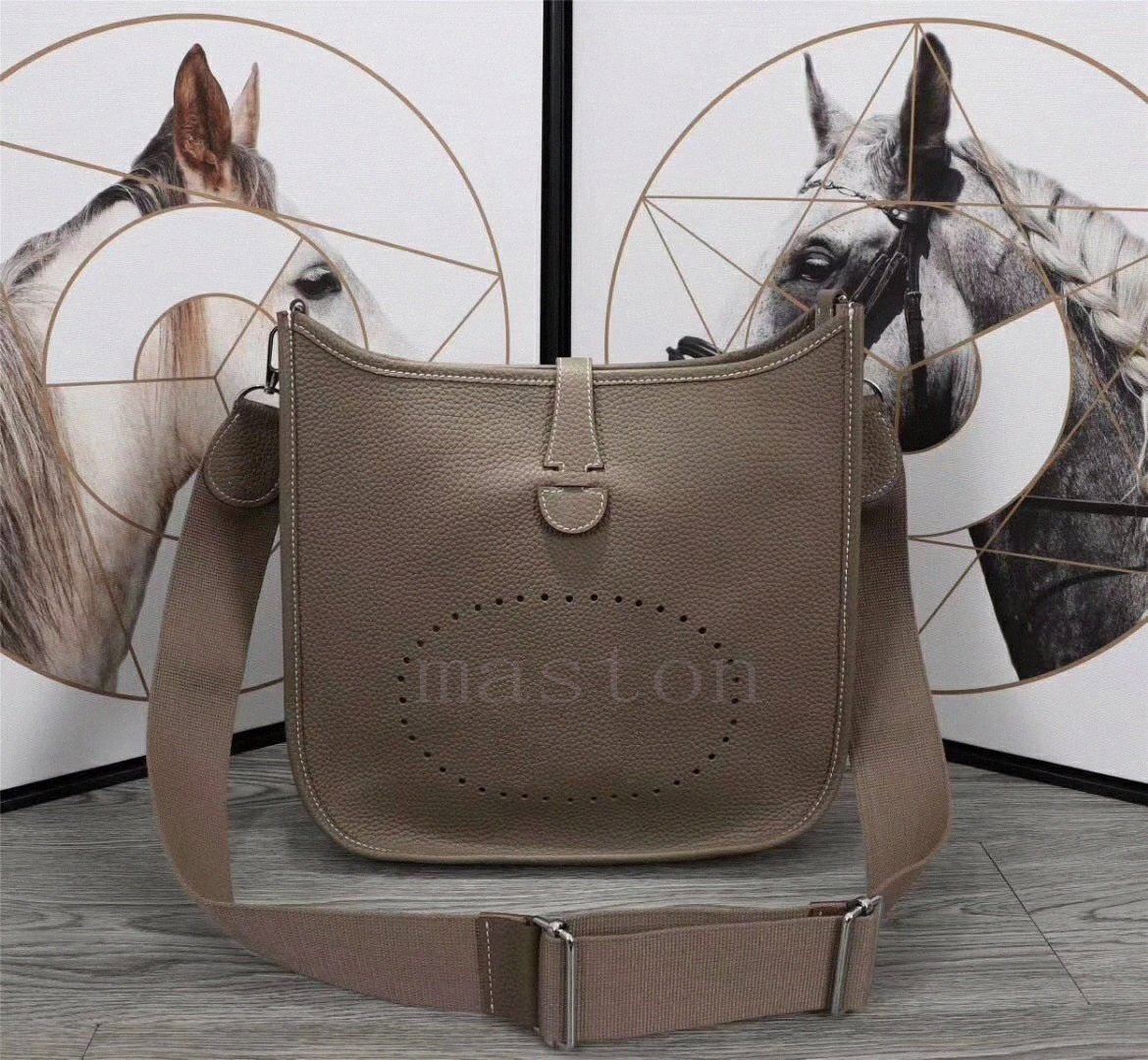 GM best quality geninue leather women bag evelyn e5 handbags classic togo famous brands lady designer shoulder bags h calfskin bag 202 X6JU#
GM best quality geninue leather women bag evelyn e5 handbags classic togo famous brands lady designer shoulder bags h calfskin bag 202 X6JU#