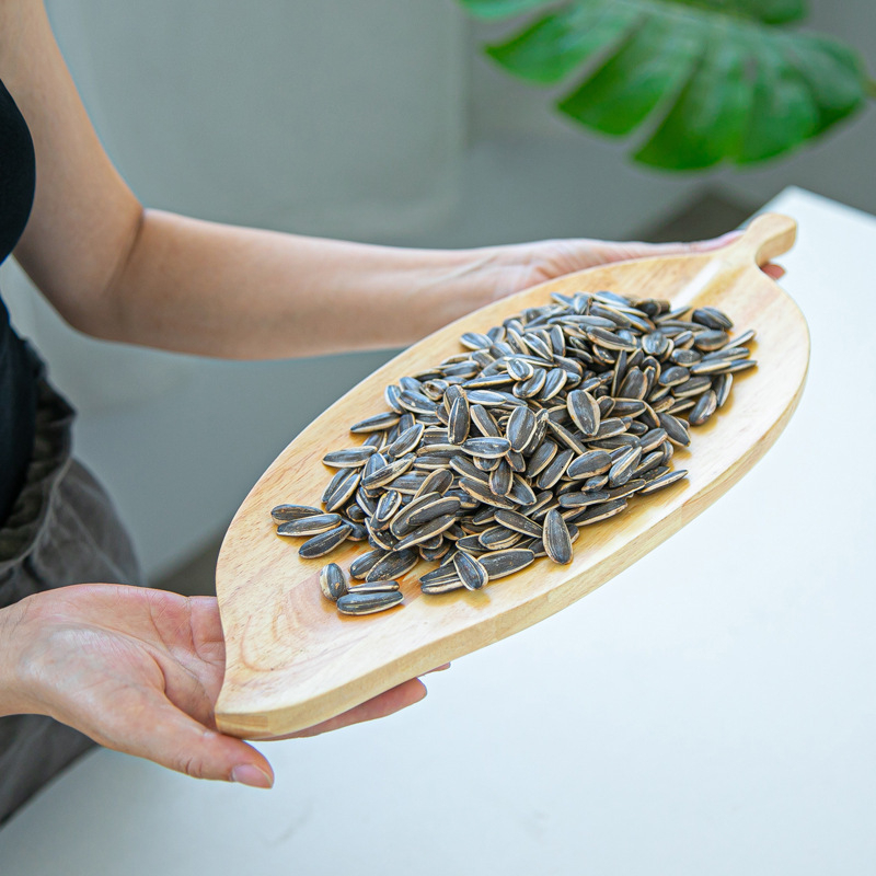 2021 New Leaf Pattern Walnut Rubber Pan Fruit Dishes Saucer Tea Tray Dessert Dinner Bread Wood Plate Storage Trays Kui1
2021 New Leaf Pattern Walnut Rubber Pan Fruit Dishes Saucer Tea Tray Dessert Dinner Bread Wood Plate Storage Trays Kui1