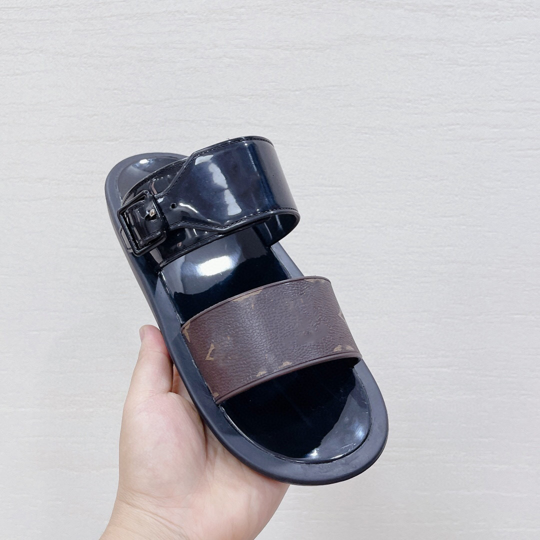 2022 Sunbath Flat Mule Comfort Slippers Indoor Outdoor Shoes Fashion Slides Sandals Luxurious Anatomic Insole EVA Outsole Men Wome247A, 1#
2022 Sunbath Flat Mule Comfort Slippers Indoor Outdoor Shoes Fashion Slides Sandals Luxurious Anatomic Insole EVA Outsole Men Wome247A, 1#