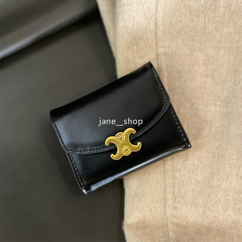 2021 New Cowhide Women's Short 30% Off Arc De Triomphe Clasp Classic Flower Card Bag Color Contrast Wallet Small, Red;black
2021 New Cowhide Women's Short 30% Off Arc De Triomphe Clasp Classic Flower Card Bag Color Contrast Wallet Small, Red;black