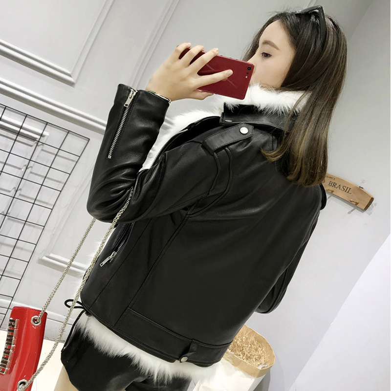Fitaylor Winter Faux Leather Jackets Women White Faux Fur Vest Black Pu Leather Motorcycle Coat Female Snow Short Outerwear 201020