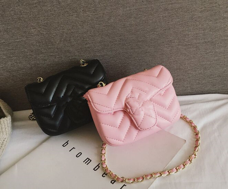 INS Baby Girls Handbag PU Letter Children Metal Single Shoulder Bags Fashion Kids Messenger Bag Girl mini handbags, Multi color
INS Baby Girls Handbag PU Letter Children Metal Single Shoulder Bags Fashion Kids Messenger Bag Girl mini handbags, Multi color