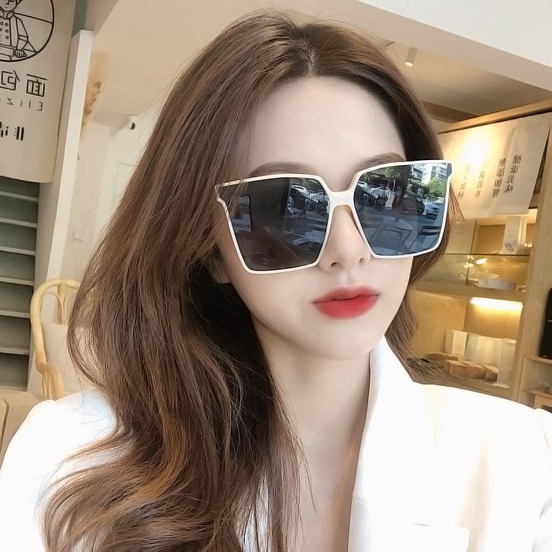Classic Square Sun Glasses Women 2021 Fashion Vintage Champagne Color Big Frame Sunglasses UV400 Shade Driving
Classic Square Sun Glasses Women 2021 Fashion Vintage Champagne Color Big Frame Sunglasses UV400 Shade Driving