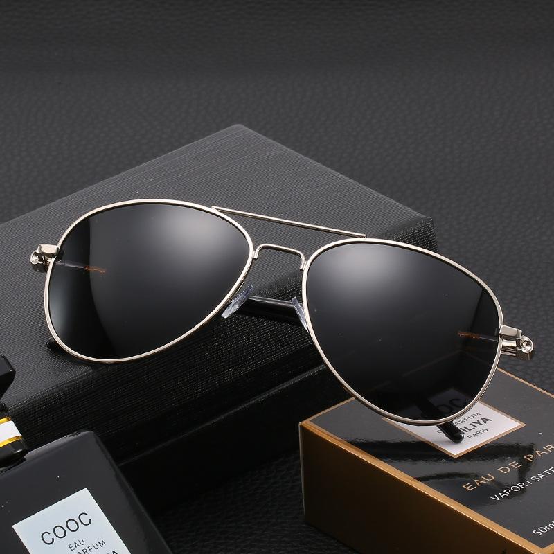 OLOEY New Polarized Men's Sunglasses Toad All-match Classic Women Oval Sunglasses Brand Designer Driving Oversized UV400 Oculos
OLOEY New Polarized Men's Sunglasses Toad All-match Classic Women Oval Sunglasses Brand Designer Driving Oversized UV400 Oculos