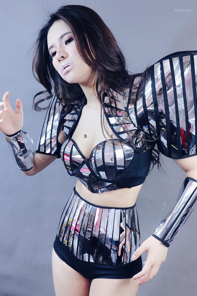 Silver future technology costume mirror gogo dance team space female warrior bar business performance clothing1, As pic
Silver future technology costume mirror gogo dance team space female warrior bar business performance clothing1, As pic