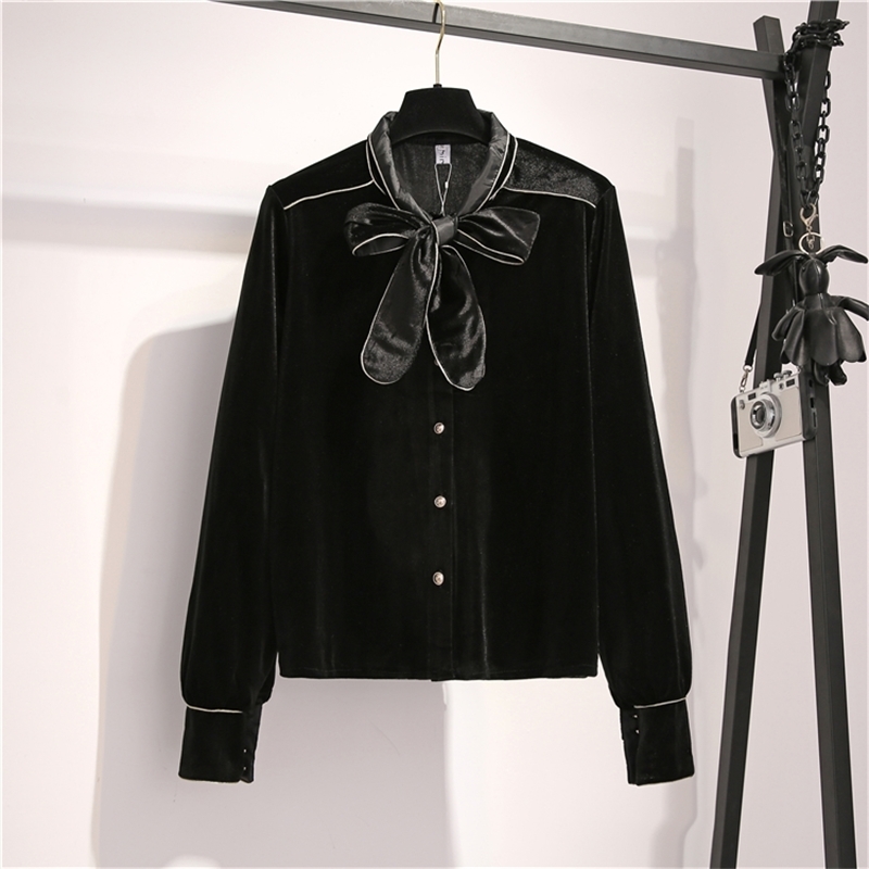 Autumn New Golden velvet Shorts Suits Ladies Two piece set Bow lace up collar Shirts and Double-breasted High waist Shorts Suits 201120