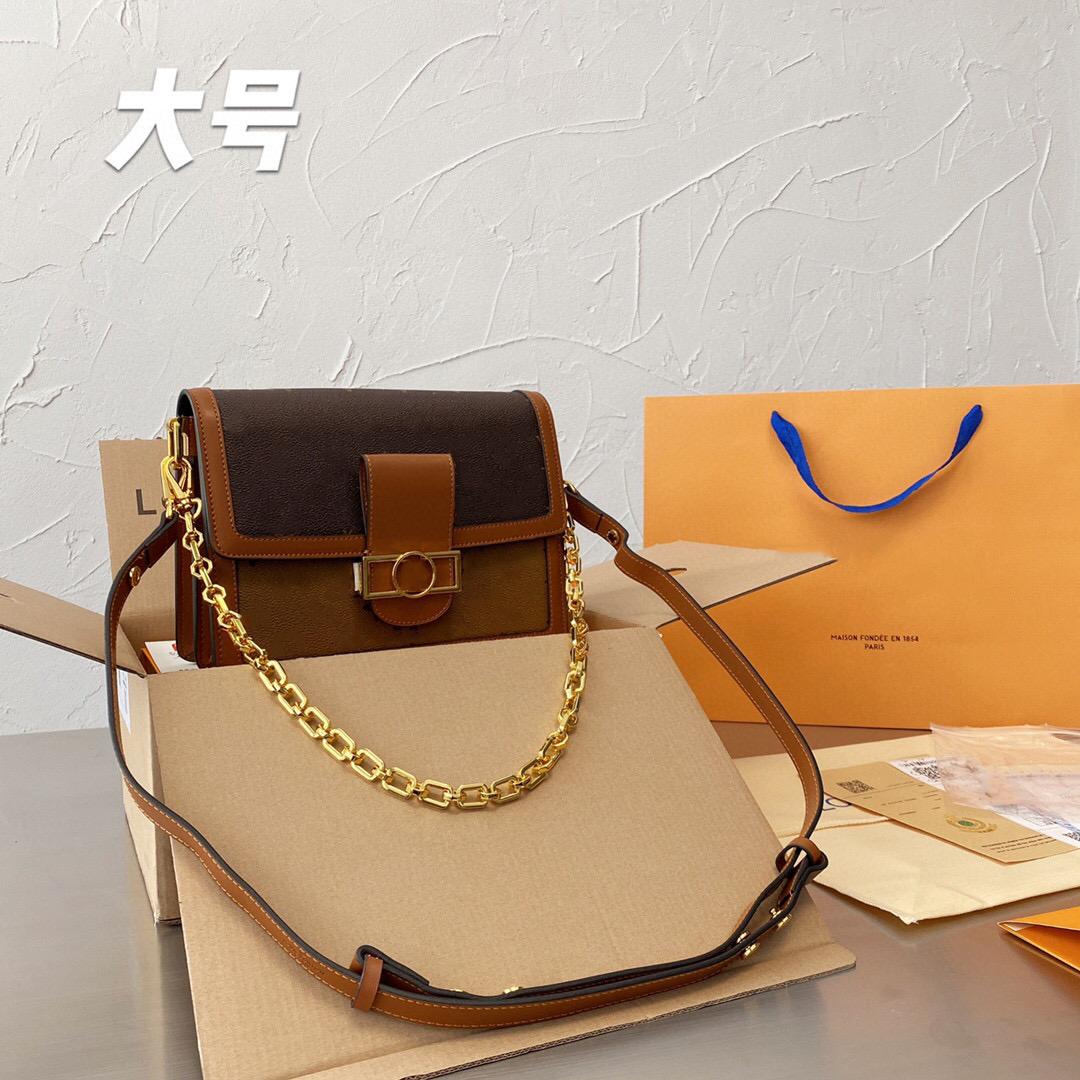 Luxurys Designers Shoulder bag high quality Flap Small Handbags wallet 2021 women bags Crossbody purses Printed Fashion cowboy Cross Body Handbag
Luxurys Designers Shoulder bag high quality Flap Small Handbags wallet 2021 women bags Crossbody purses Printed Fashion cowboy Cross Body Handbag