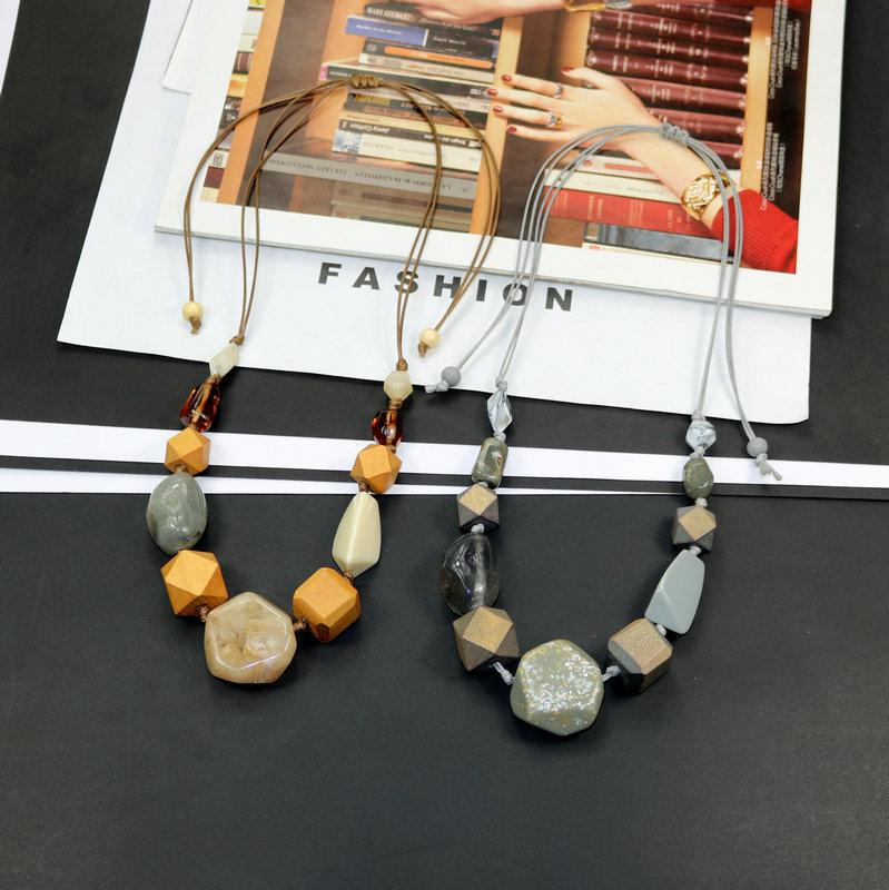 New Arrival Spring Fashion Woman Necklace Geometric Wood Resin Beads Pendant Necklaces Snake Chain Accessories Jewelry
New Arrival Spring Fashion Woman Necklace Geometric Wood Resin Beads Pendant Necklaces Snake Chain Accessories Jewelry