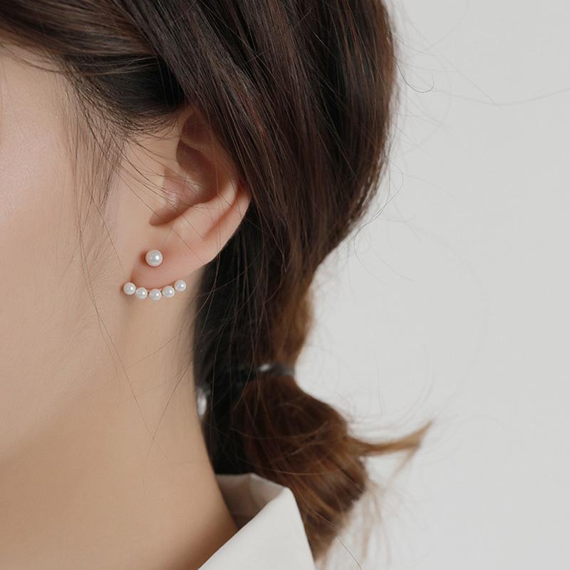 Exquisite Pearl Stud Earrings 925 Sterling Silver Boho Jewelry Korea Minimalism Broncos Pendientes Charm Earrings for Women
Exquisite Pearl Stud Earrings 925 Sterling Silver Boho Jewelry Korea Minimalism Broncos Pendientes Charm Earrings for Women