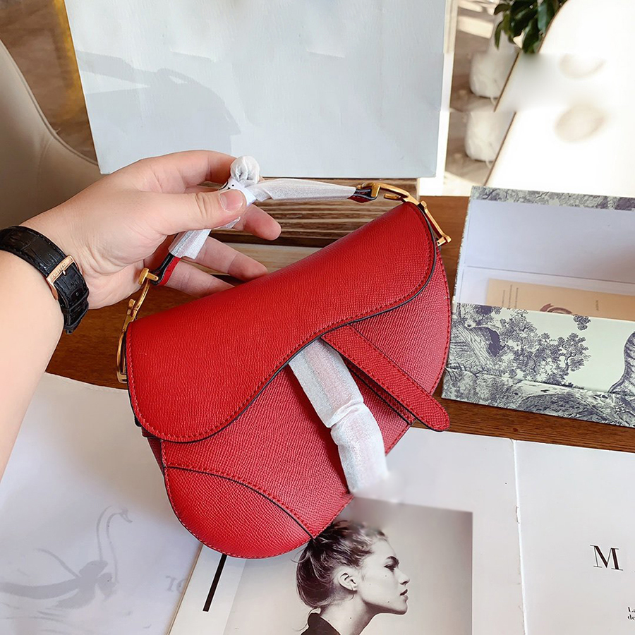 The new hot new frosted saddle bag is made of high-end material and temperament, lady's one-shoulder oblique strap bag with wide shoulder st, Black
The new hot new frosted saddle bag is made of high-end material and temperament, lady's one-shoulder oblique strap bag with wide shoulder st, Black