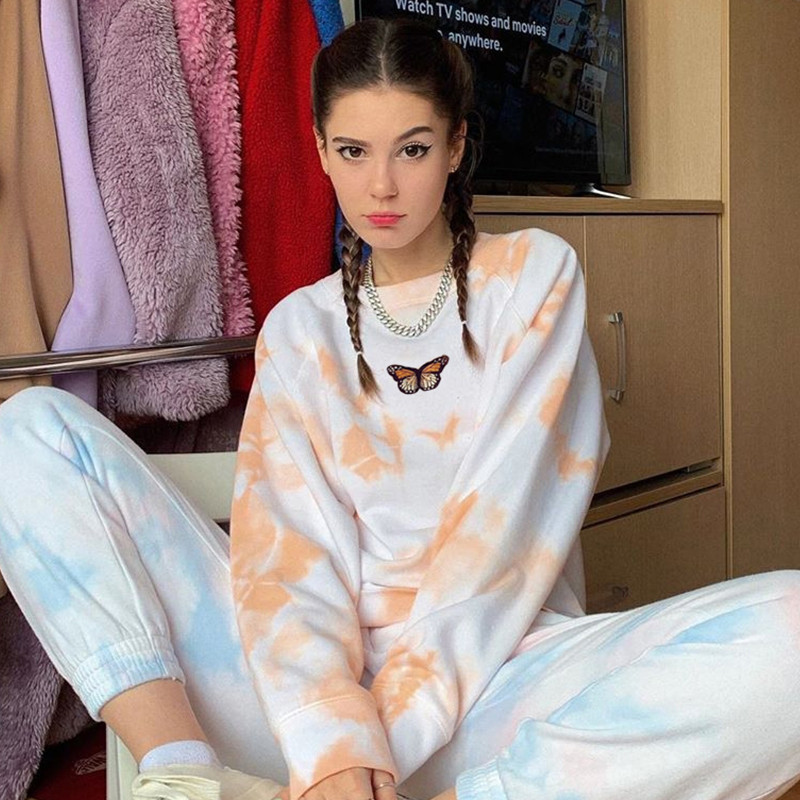 2021 New Female Tie-dye Tops Fancy Style Anime Spring Butterfly Embroidered Colorblock Streetwear Fashion Cotton Hoodie O83Q, The picture
2021 New Female Tie-dye Tops Fancy Style Anime Spring Butterfly Embroidered Colorblock Streetwear Fashion Cotton Hoodie O83Q, The picture