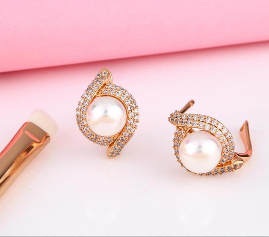 American and American pearl earrings female fashion temperament web celebrity trinkets set drill earrings
American and American pearl earrings female fashion temperament web celebrity trinkets set drill earrings