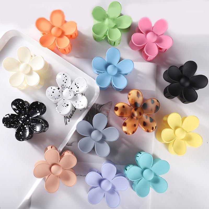 Hair Clips & Barrettes Korean Style Accessories Flower Clip Back Head Hairpin For Women Girls Multicolor Daily Decoration, Golden;silver
Hair Clips & Barrettes Korean Style Accessories Flower Clip Back Head Hairpin For Women Girls Multicolor Daily Decoration, Golden;silver