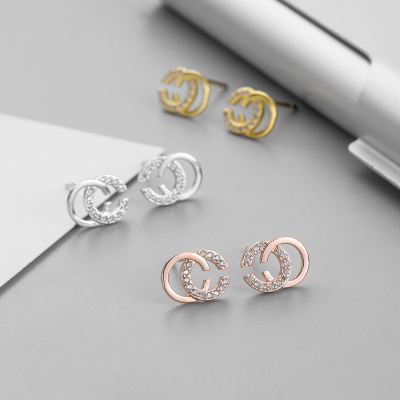 2021 New Brand Designer Double Letters Earrings Ear Studs Gold Tone Earring For Women Men Wedding Party Jewelry Gift
2021 New Brand Designer Double Letters Earrings Ear Studs Gold Tone Earring For Women Men Wedding Party Jewelry Gift