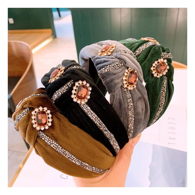 Women Hair Hoops Rhinestone velvet Headband Baroque gemstones Princess Hairband Girls Dance Party Sexy Boutique Hair Accessories
Women Hair Hoops Rhinestone velvet Headband Baroque gemstones Princess Hairband Girls Dance Party Sexy Boutique Hair Accessories
