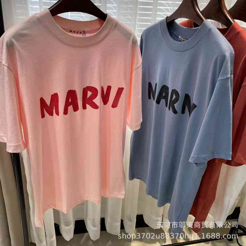 Li Zihan' 22 Spring and Summer Men' Women' Classic Printed Letters Short Sleeve T-shirt Round Neck Top Couple' Style, Pink
Li Zihan' 22 Spring and Summer Men' Women' Classic Printed Letters Short Sleeve T-shirt Round Neck Top Couple' Style, Pink