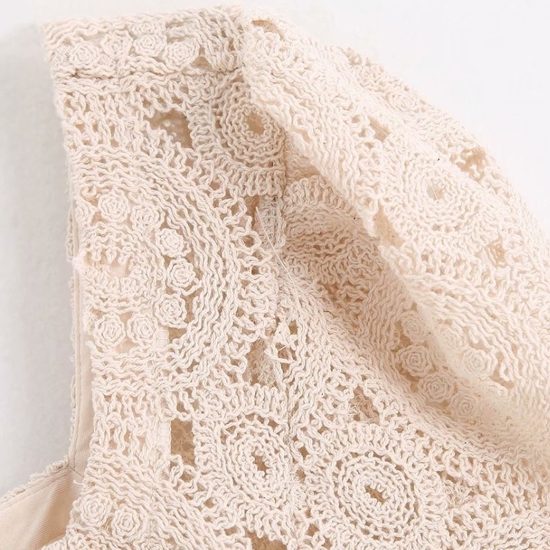 new women sexy hollow out embroidery lace short blouse lantern sleeve court shirt female retro square collar chemise tops LS4037 T200322