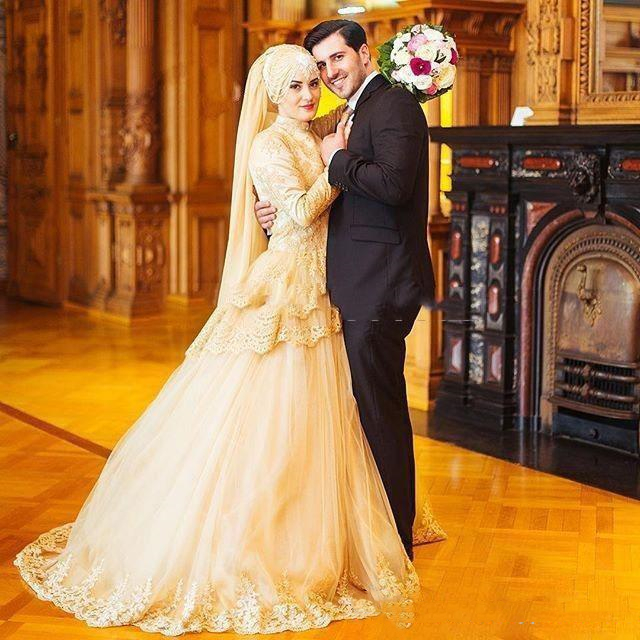 Modest Hijab Muslim Gold Wedding Dresses A Line High Neck Long Sleeves Appliques Lace Beads Crystals Retro Train Arabic Islamic Bridal Gowns
