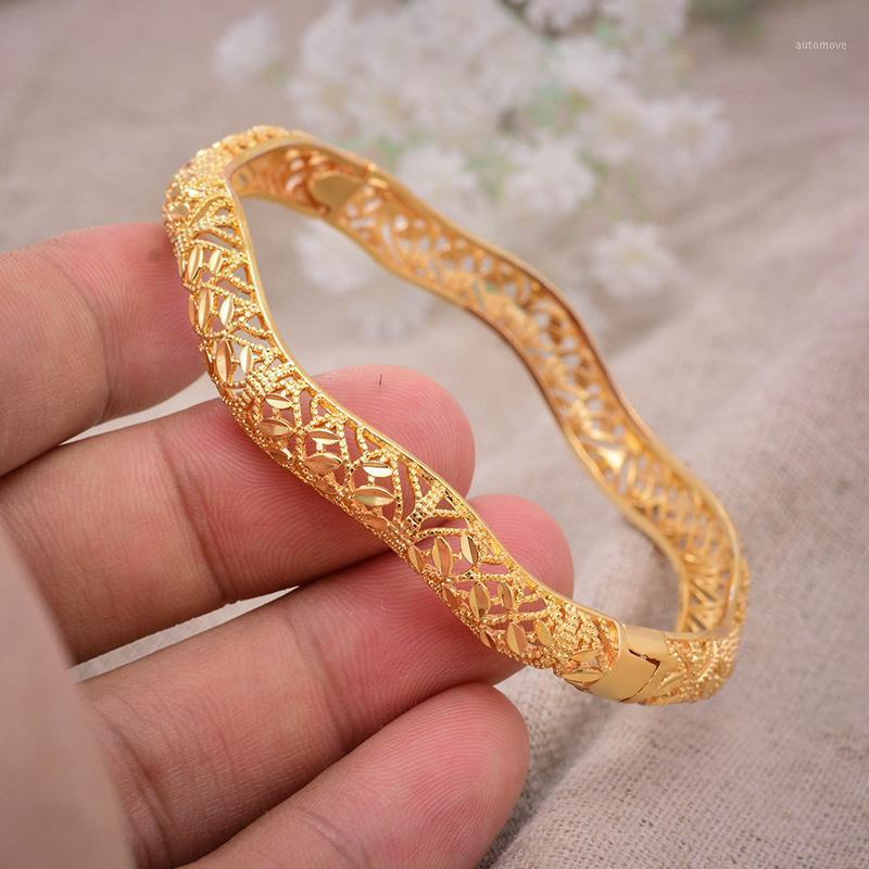 ANNAYOYO 1Pcs/lot Ethiopian Africa Gold Color Bangles for Women Dubai Bride Bracelet African Wedding Jewelry Middle East Items1
ANNAYOYO 1Pcs/lot Ethiopian Africa Gold Color Bangles for Women Dubai Bride Bracelet African Wedding Jewelry Middle East Items1