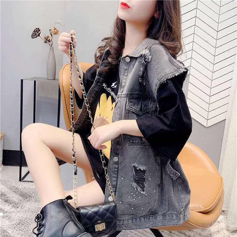 spring 2021 New denim woman's vest vintage single jacket breasted hole with no sleeves jeans jackets y165 RGB1, Heihuise.
spring 2021 New denim woman's vest vintage single jacket breasted hole with no sleeves jeans jackets y165 RGB1, Heihuise.