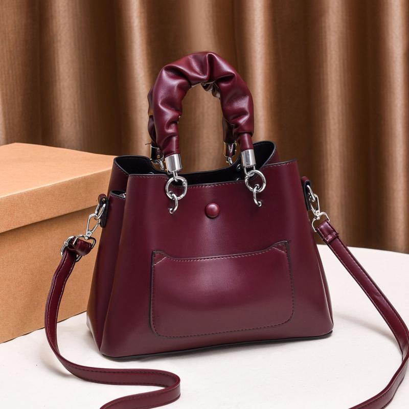 PU Leather Shopping Tote Handbags For Women 2021 New Luxury Female Shoulder Bag Winter Crossbody Bags For Women, Red
PU Leather Shopping Tote Handbags For Women 2021 New Luxury Female Shoulder Bag Winter Crossbody Bags For Women, Red