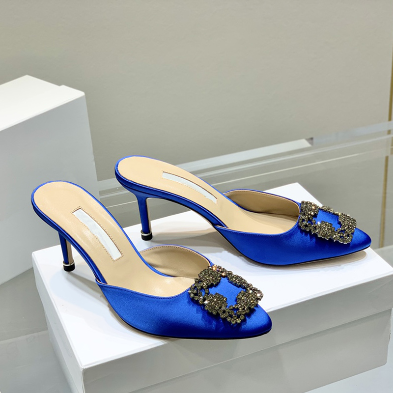 Slippers summenr heeled slippers crystal decorative Designers womens sandals Rhinestone square buckle Satin dress shoes 7CM heel Large size Baotou, Fuchsia
Slippers summenr heeled slippers crystal decorative Designers womens sandals Rhinestone square buckle Satin dress shoes 7CM heel Large size Baotou, Fuchsia