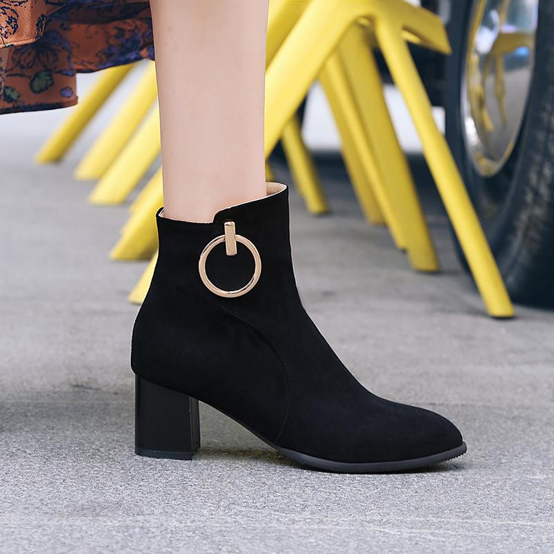 Large short boots women's boots 41-43 thick heels 40-42 spring and autumn winter 44 45 46 women's shoes, Black
Large short boots women's boots 41-43 thick heels 40-42 spring and autumn winter 44 45 46 women's shoes, Black