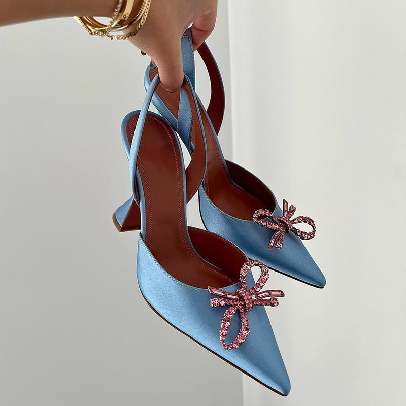 high heeled sandals AMINA MUADDI Dress Shoes Luxury designer Satin bow Rhinestone buckle decoration Womens 10CM heels Top quality Large size sandal 35-42, Sky blue
high heeled sandals AMINA MUADDI Dress Shoes Luxury designer Satin bow Rhinestone buckle decoration Womens 10CM heels Top quality Large size sandal 35-42, Sky blue