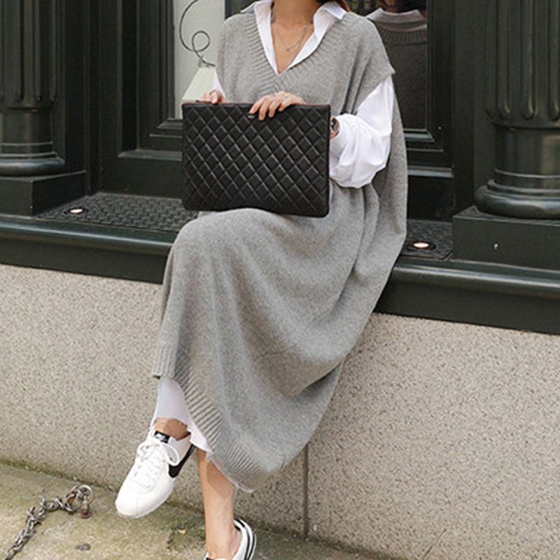 Mozuleva Oversized Women Sweater Long Dress Autumn Winter Vneck Batwing Sleeve Female Knitting Dress Solid Vestidos 201110