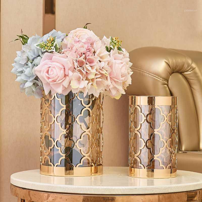 European Hollow Clover of Four Leaves Stainless Steel Gold Vase Living Room Dining Table Vase Creative Furnishing Gift1
European Hollow Clover of Four Leaves Stainless Steel Gold Vase Living Room Dining Table Vase Creative Furnishing Gift1