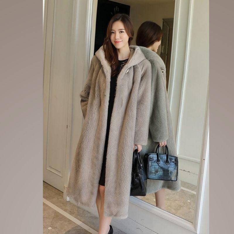 Casual Thickened warm Hooded Oversized faux fur coat Women Plus size Suede jacket Elegant Diamonds Button Long Fur Jacket, Black
Casual Thickened warm Hooded Oversized faux fur coat Women Plus size Suede jacket Elegant Diamonds Button Long Fur Jacket, Black