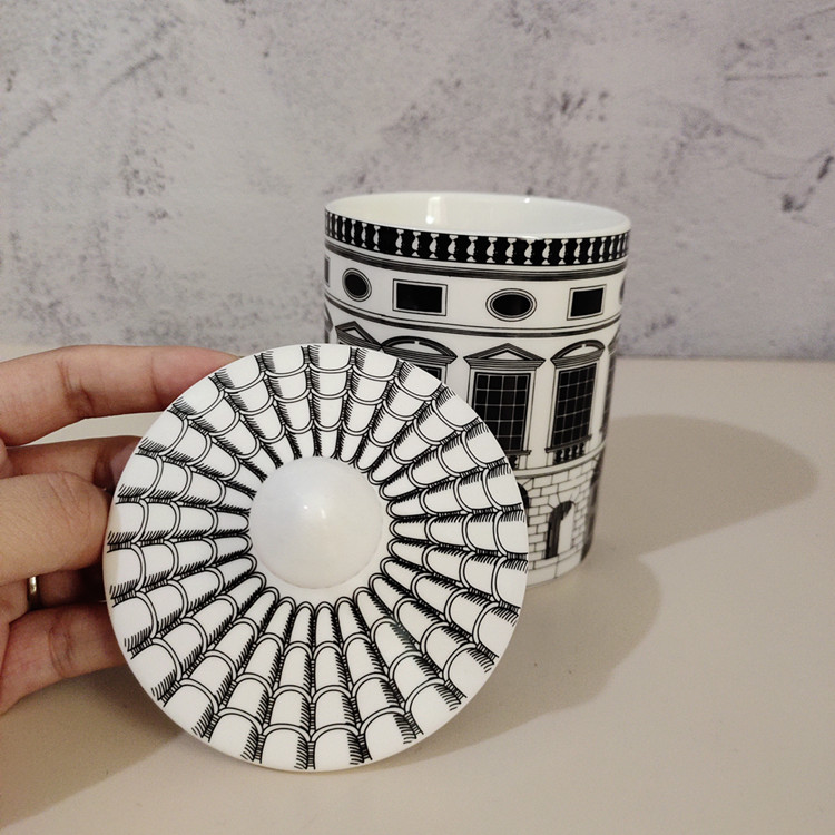 Wholesale Ceramic House Candle Holder Diy Handmade Castle Candy Jar Vintage Storage Bin Caft Home Decoration