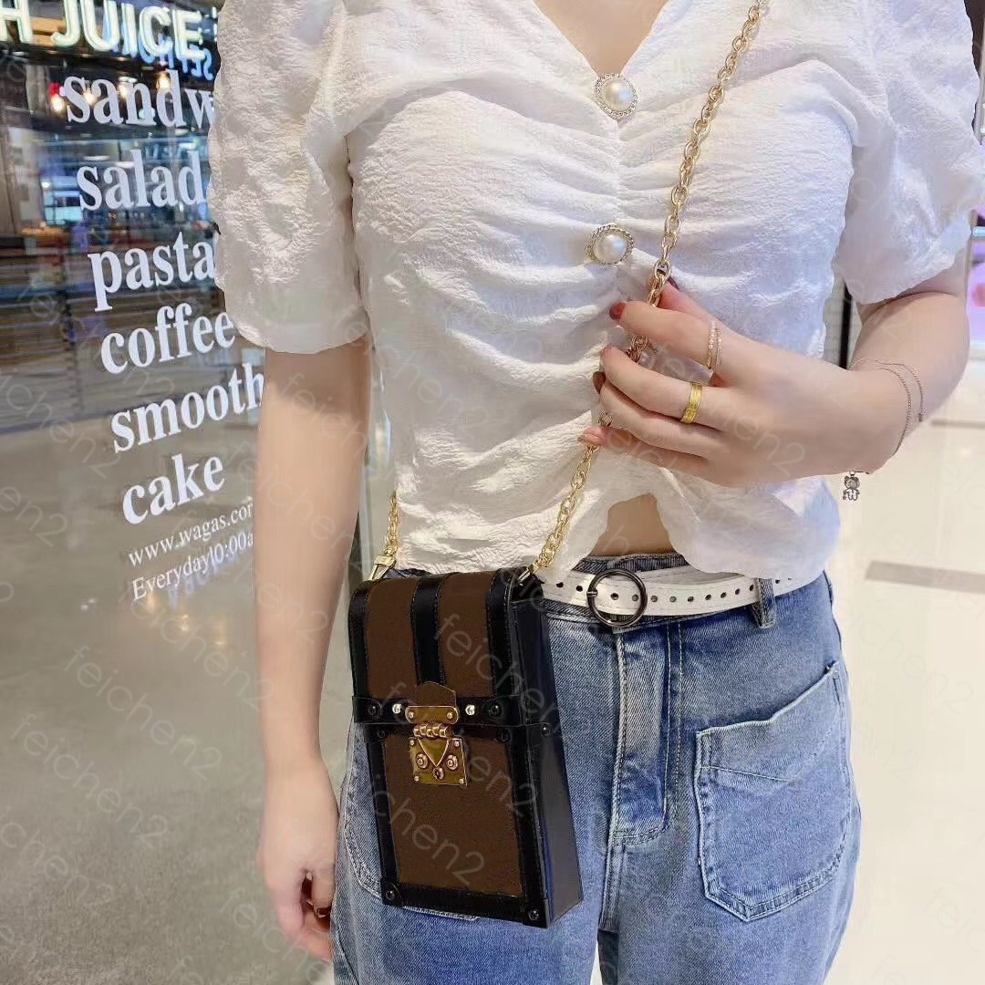 hot Classic printing chain handbags purses Vertical box bag single shoulder crossbody bags Adjustable shoulder strap Mobile phone package, Yellow flower
hot Classic printing chain handbags purses Vertical box bag single shoulder crossbody bags Adjustable shoulder strap Mobile phone package, Yellow flower
