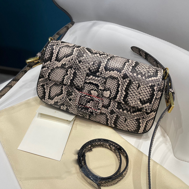 Women Shoulder Bags Python Pattern Bag Cowhide High Quality Snake Skin Handbags Designer Cross Body Backpack Totes Tote Purses Hobo 2112281
Women Shoulder Bags Python Pattern Bag Cowhide High Quality Snake Skin Handbags Designer Cross Body Backpack Totes Tote Purses Hobo 2112281